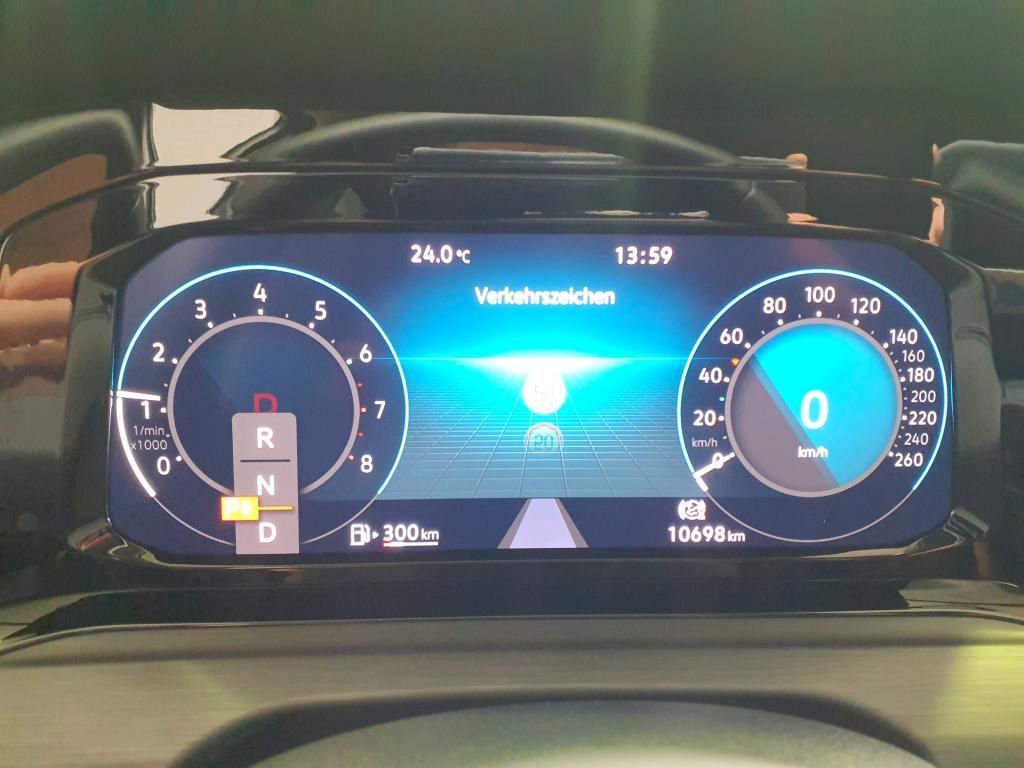 Volkswagen Golf Style 1.5 eTSI Tempo*PDC*RFK*SH*Klima*Nav