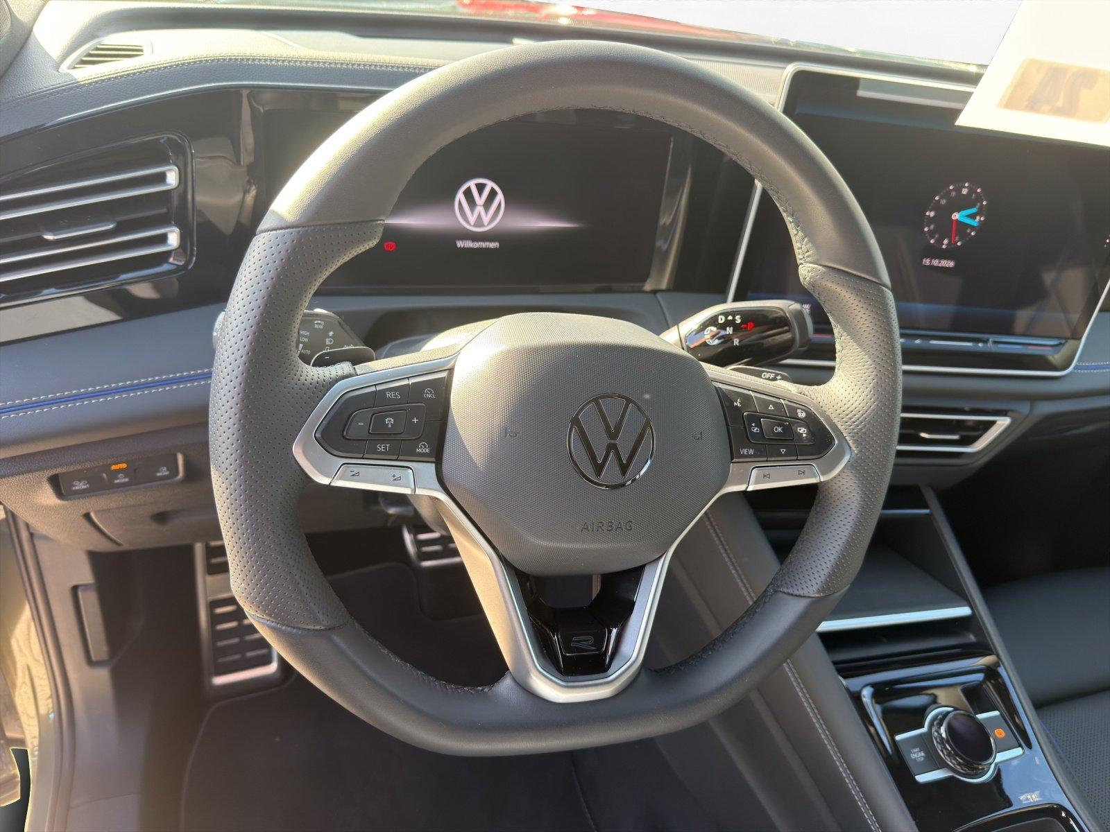 Volkswagen Tiguan 2.0 TSI DSG 4MOTION R-Line | PANO | AHK |
