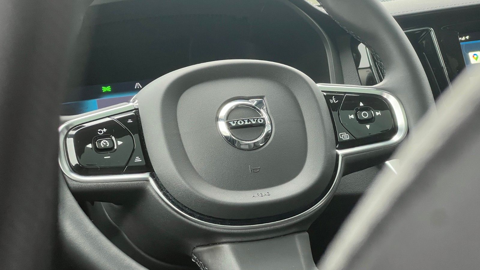 Fahrzeugabbildung Volvo V60 B4 CC Ultimate AWD*B&W*360°*SH*Massage*