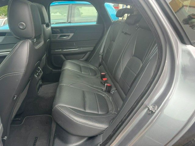 Fahrzeugabbildung Jaguar XF 20d 180PS R-Sport Sportbrake LEDER KAMERA