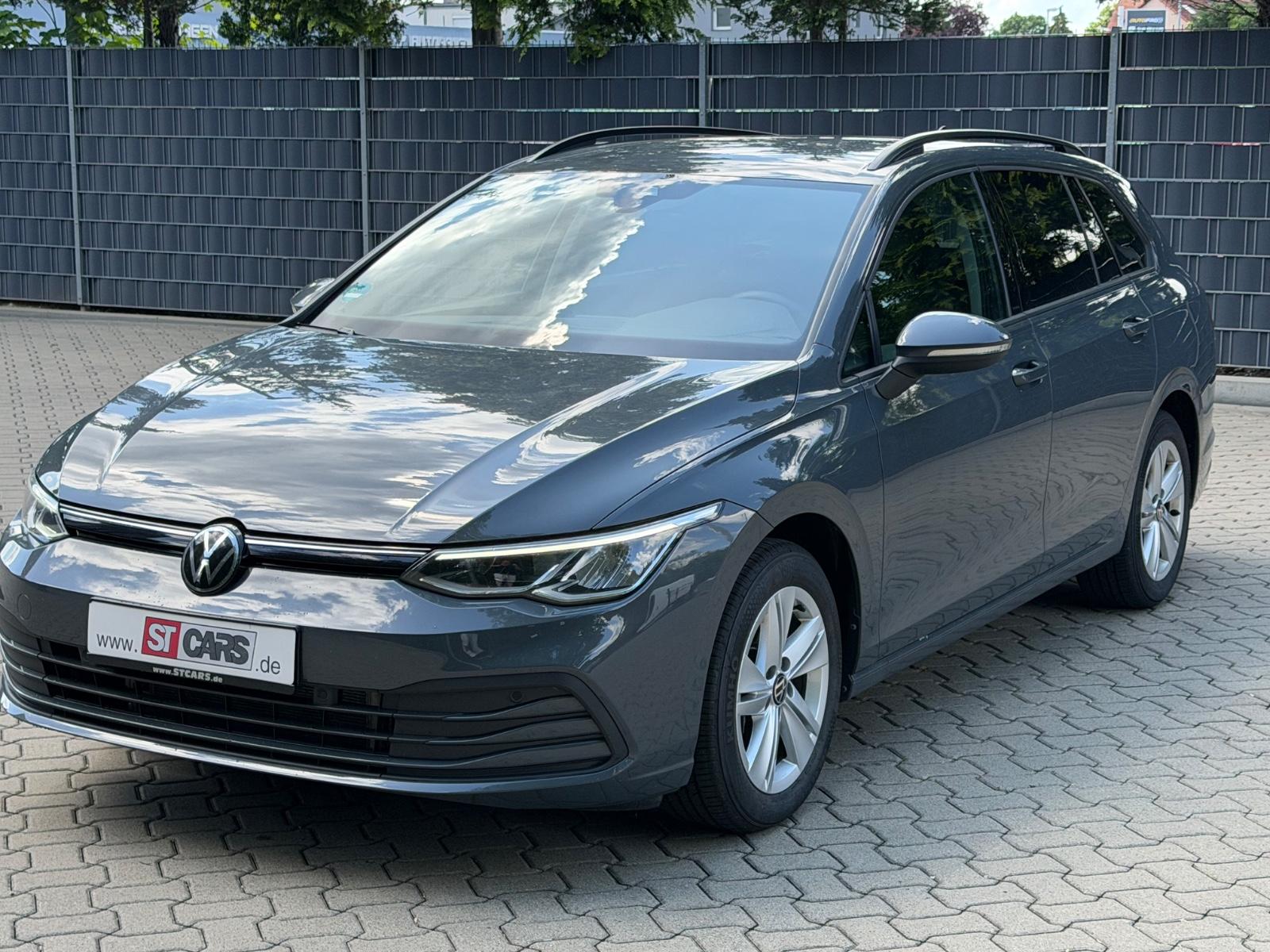 Volkswagen Golf VIII Variant Life 2.0 TDI DSG AHK NAVI CAM