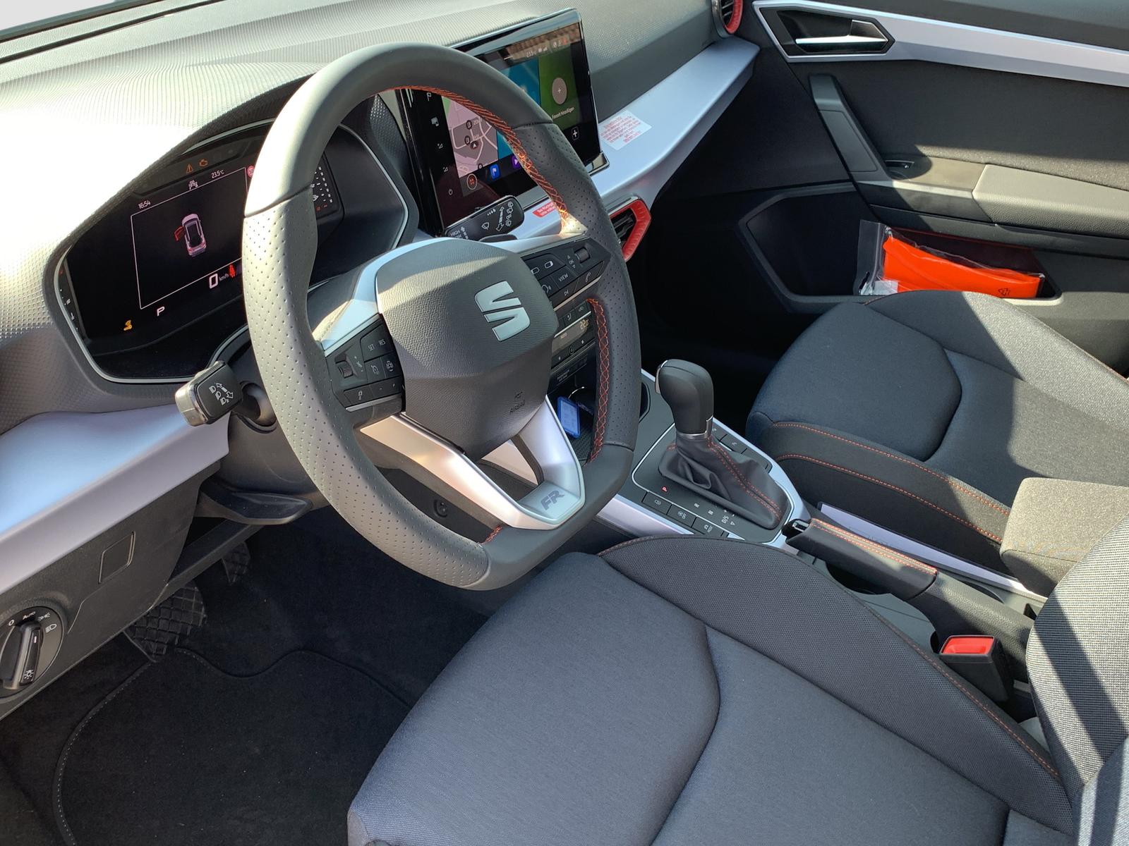 Seat Arona 1.5 TSI FR DSG AHK WINTERPAKET DAB LED