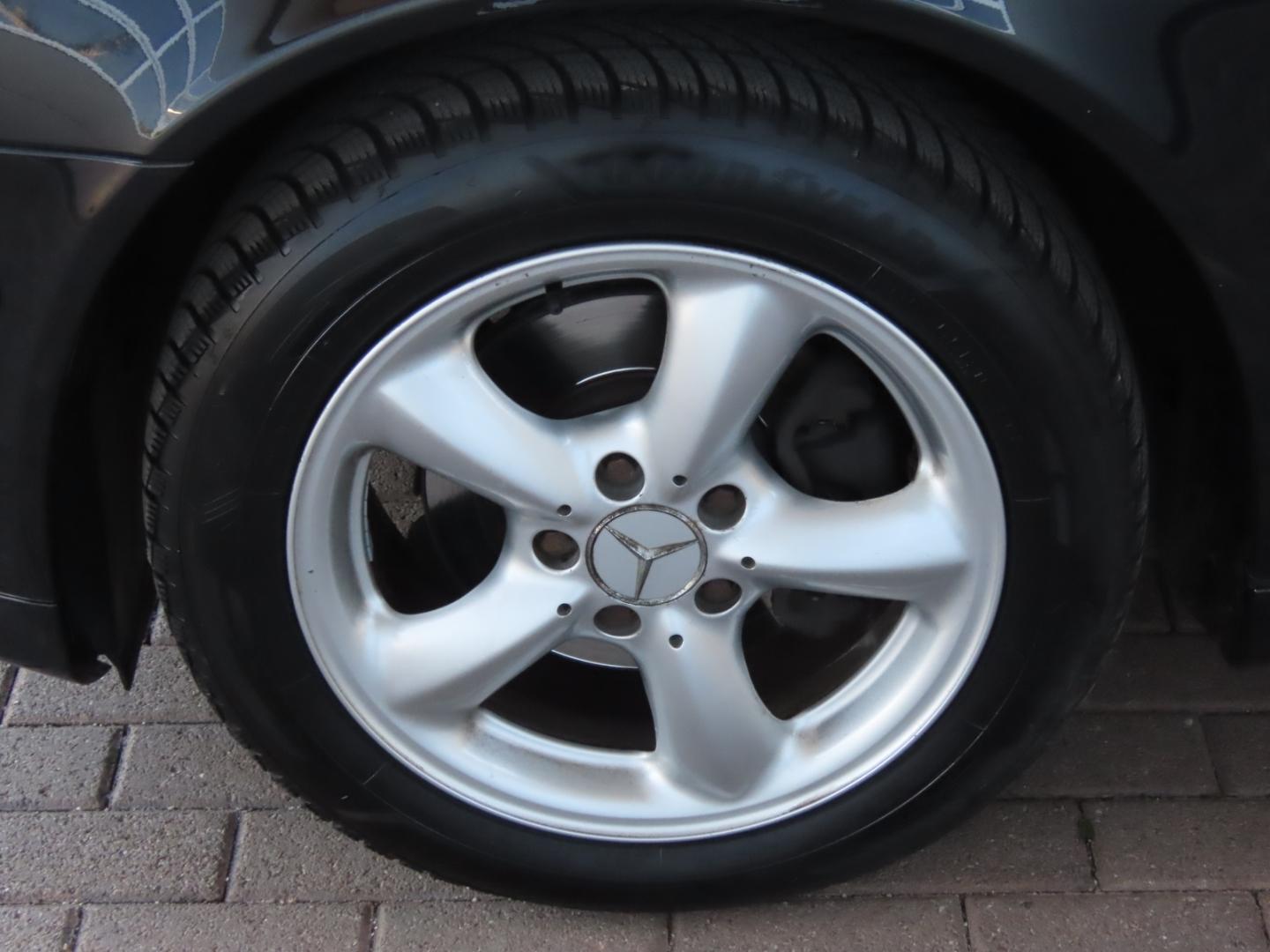 Mercedes-Benz C180 2004 — photo 43