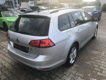 Volkswagen Golf - 5