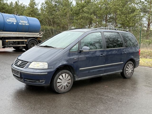 Volkswagen Sharan Sportline Automatik/TÜV/Leder/7P/SHzg