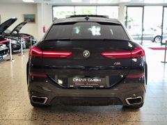 Fahrzeugabbildung BMW X6 M50 i (ICONIC/HEADUP/PANO/3D-CAM/ACC