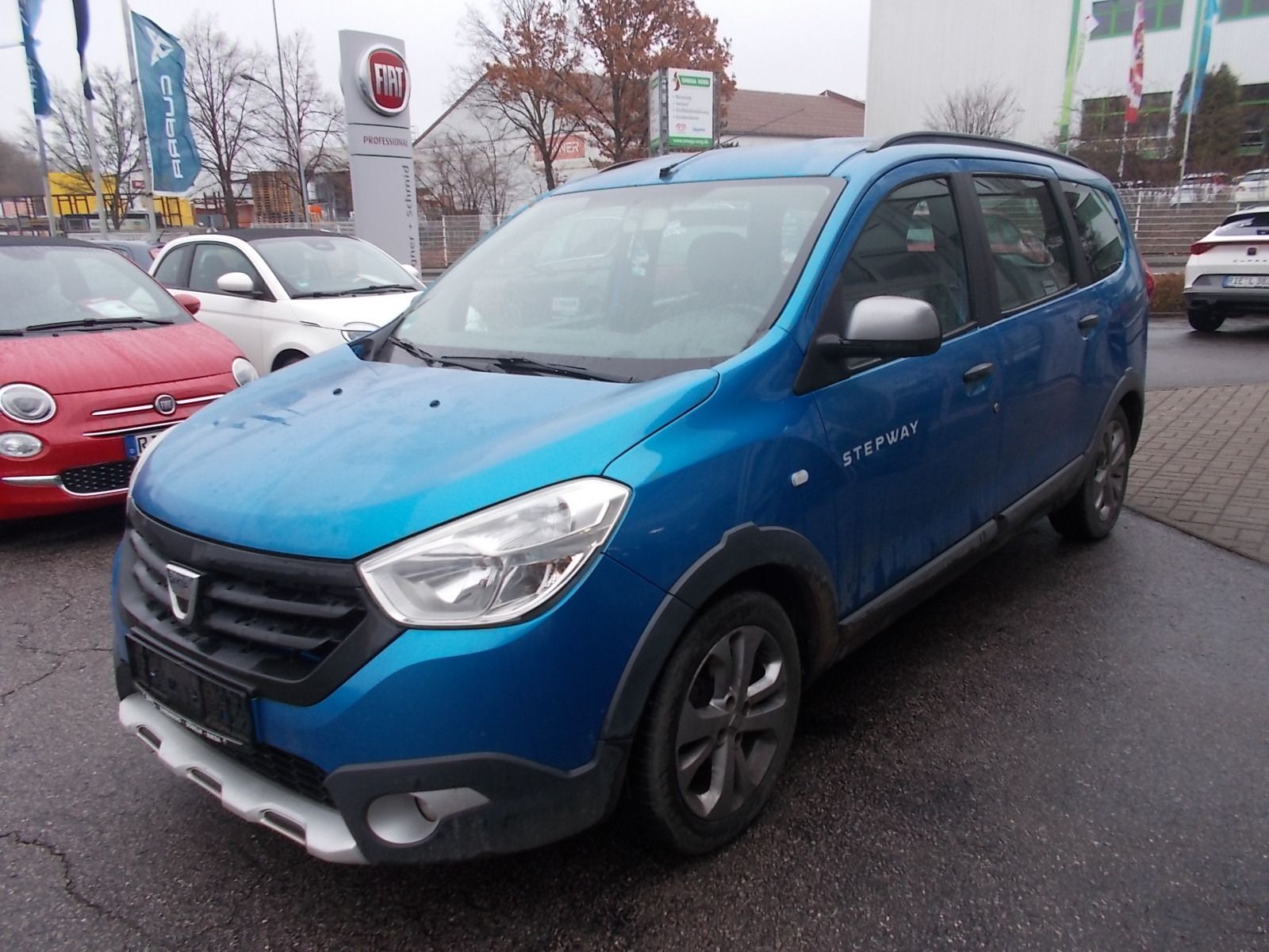 Fahrzeugabbildung Dacia Lodgy Stepway 1.2 TCe 7 Sitze