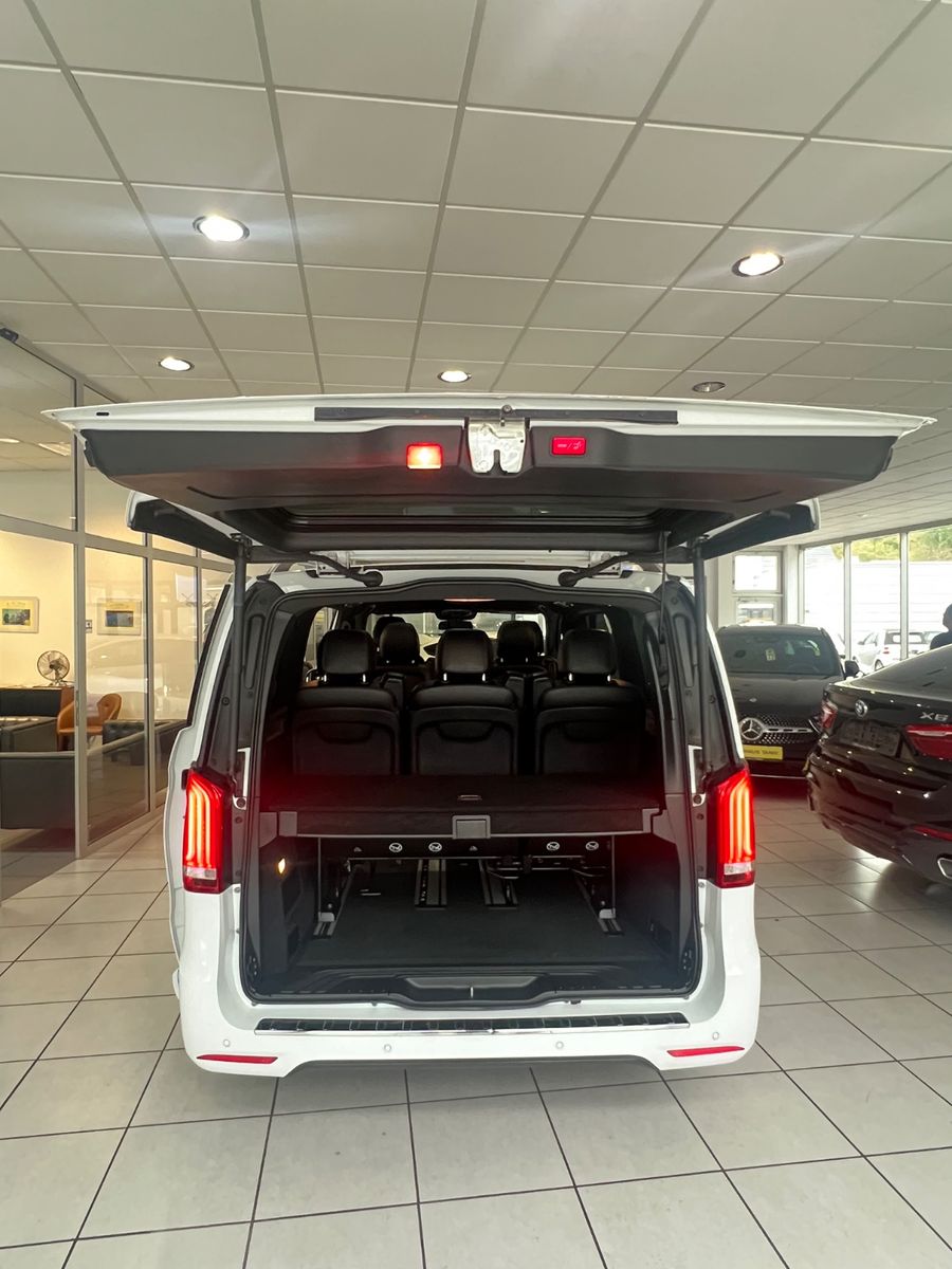 Fahrzeugabbildung Mercedes-Benz V 250 d 4MATIC lang AMG LINE *PANO*Perlmutt-Weiß
