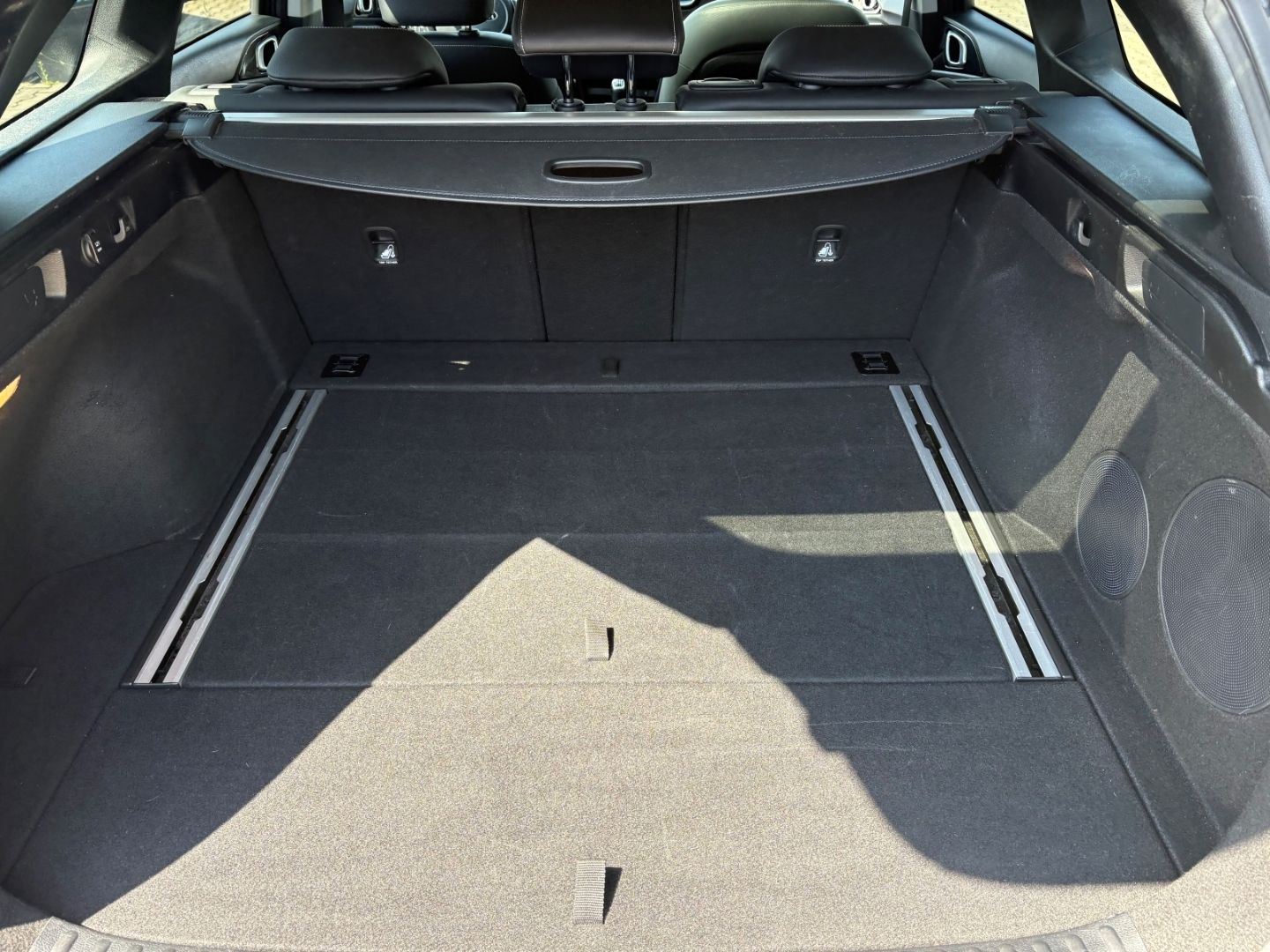 Fahrzeugabbildung Kia Ceed_sw Sportswagon Platinum Edition 1.6 CRDi EU