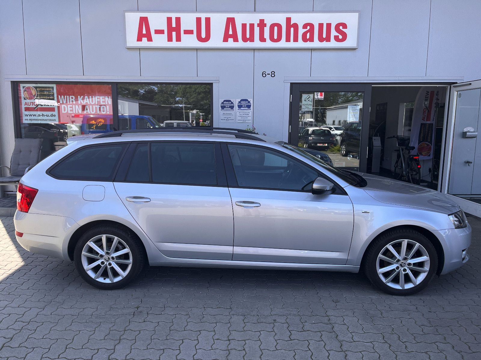 Fahrzeugabbildung SKODA Octavia Combi Joy