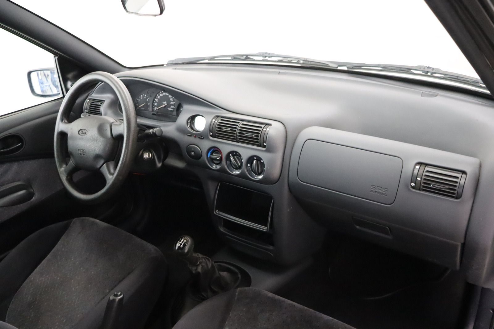 Fahrzeugabbildung Ford Escort 1.3i Flair aus 1. Hand