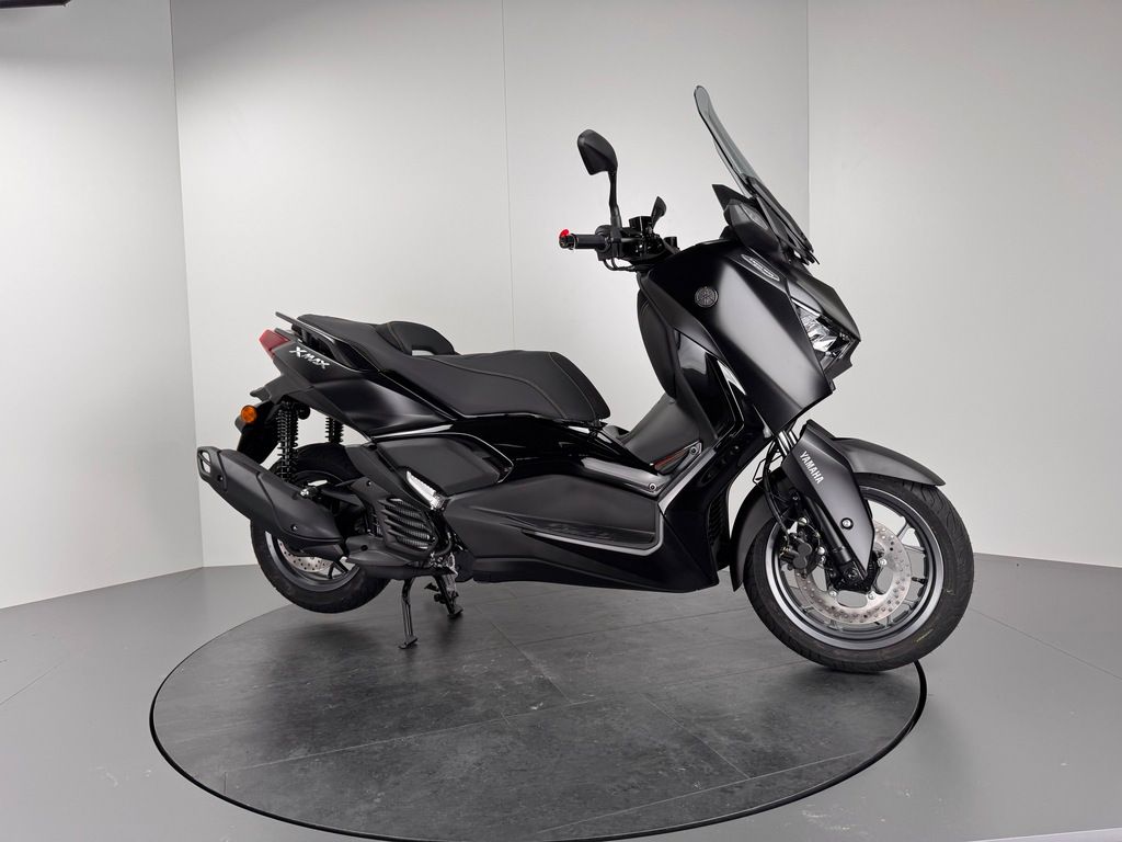 Fahrzeugabbildung Yamaha X MAX 300 TECH MAX *TAGESZULASSUNG *AKTIONSPREIS