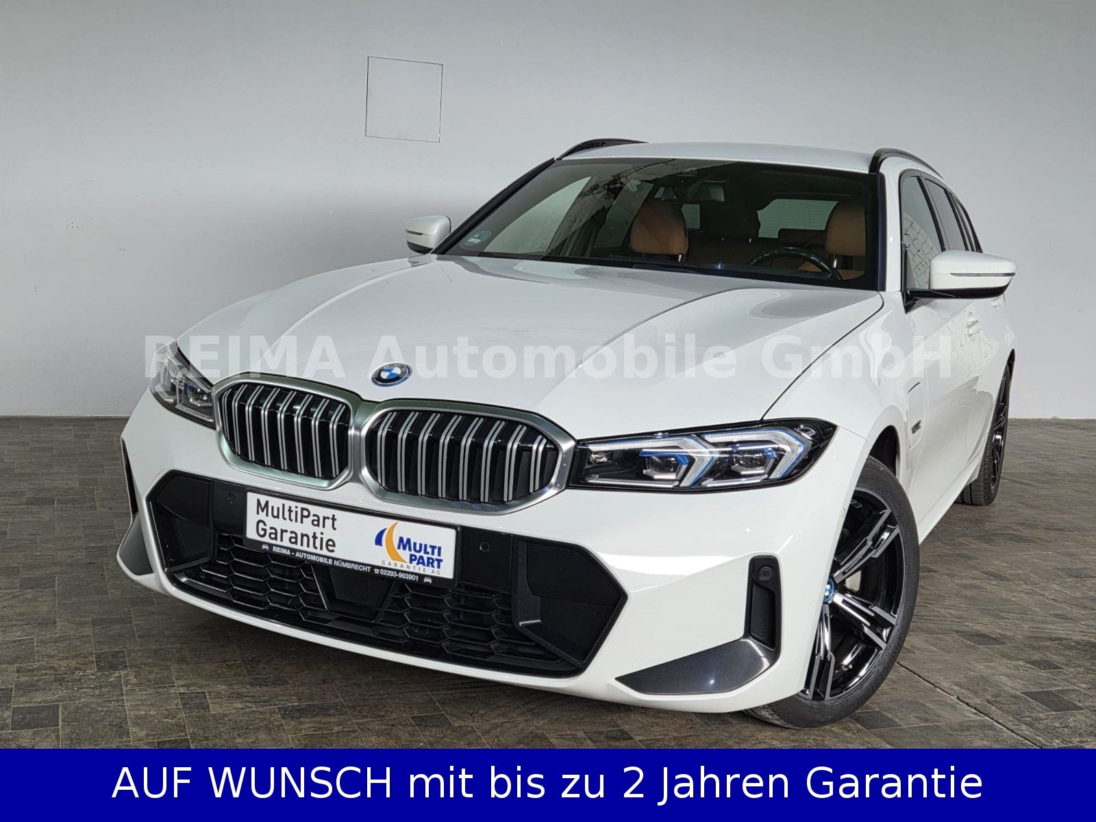 Fahrzeugabbildung BMW 320e Touring xDrive M Sport, LED, HUD