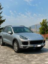Porsche Cayenne 3.0 Diesel (Facelift) - silberne Porsche Cayenne