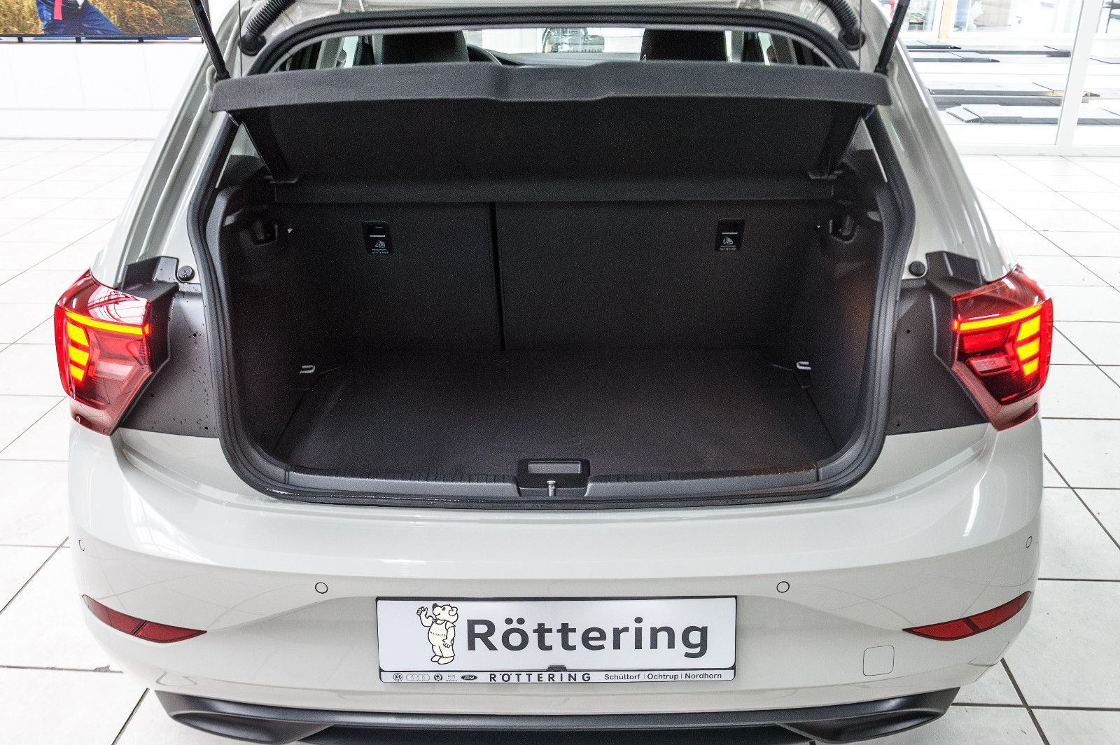 Fahrzeugabbildung Volkswagen Polo VI Move 1.0 LED+APP+BEATS+SHZ+KAMERA