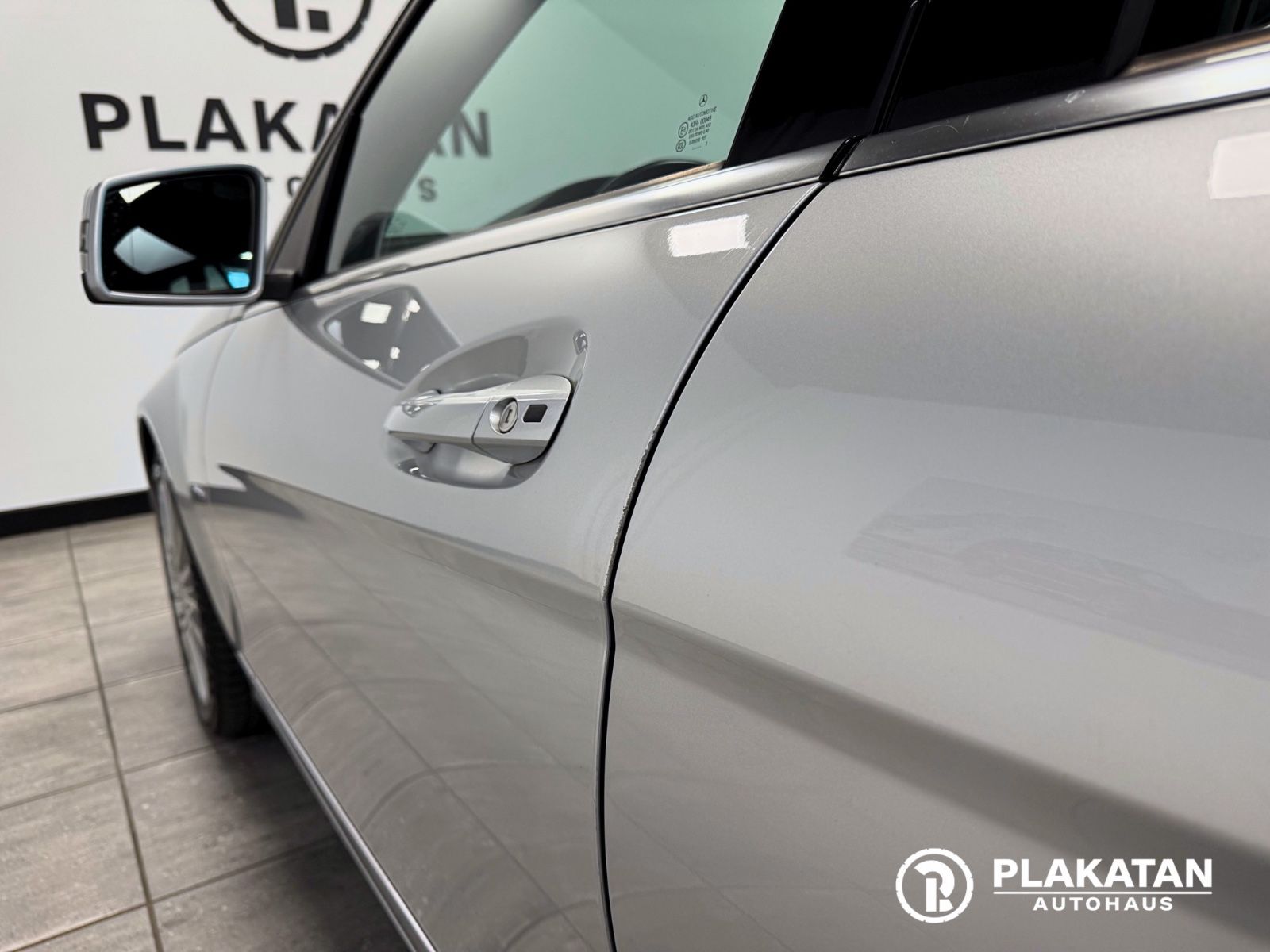 Fahrzeugabbildung Mercedes-Benz C 180CDI T-Model Bi-Xenon Automatik NAVI AHK