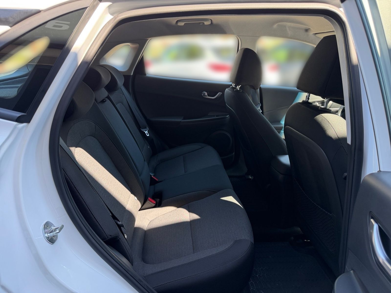 Fahrzeugabbildung Hyundai KONA Select Elektro 11 kW OBC Sitzheizung