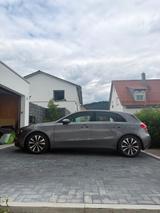 Mercedes-Benz Top gepflegt, Automatik, Neuer Service & Reifen - gebrauchte Mercedes-Benz A 180 aus dem Jahr 2021