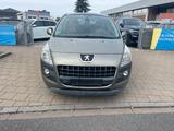 Peugeot 3008 Premium - Peugeot 3008 Premium mit Benzin-Antrieb