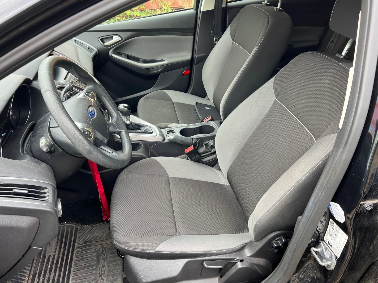Ford Focus 2013 — photo 11
