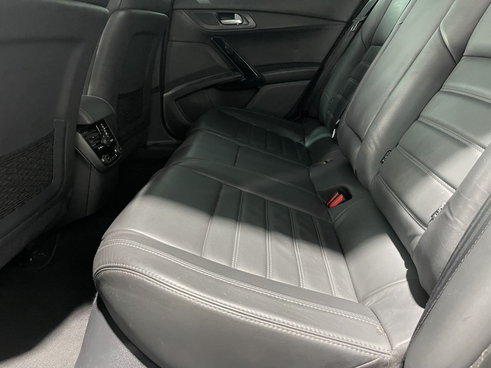 Fahrzeugabbildung Peugeot 508 Allure*AHK*LED*Leder*Pano*STHZ*Navi*