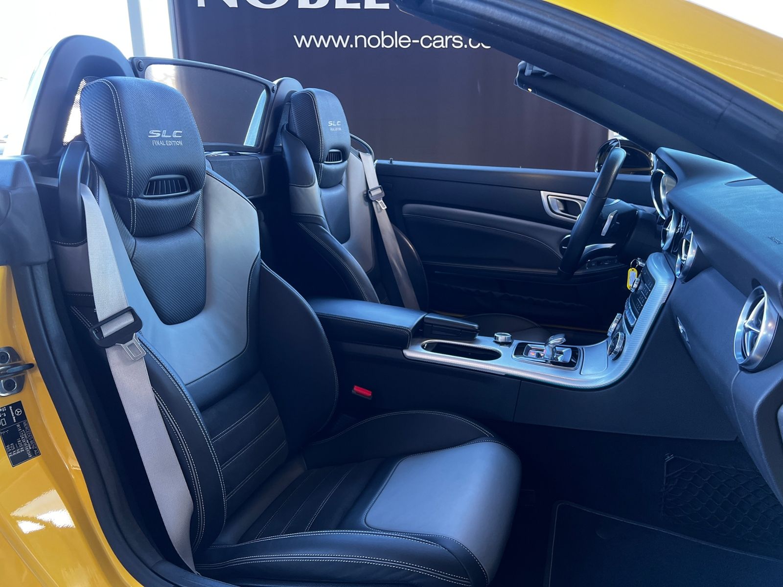 Fahrzeugabbildung Mercedes-Benz SLC 300 Final Edition H/K AMG LED NAVI ALU