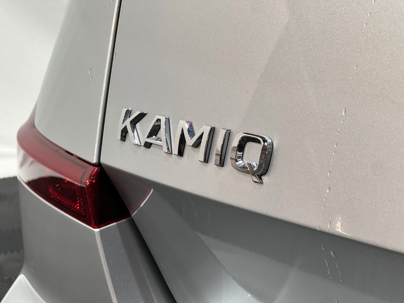 Fahrzeugabbildung SKODA Kamiq Selection / DSG / Kamera / 17 Zoll