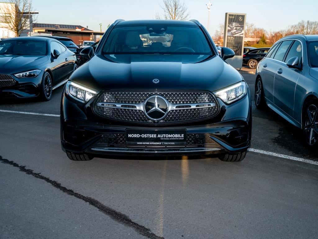 Mercedes-Benz GLC 300 d 4M AMG DISTRONIC AHK KEYLESS SHZ MBUX