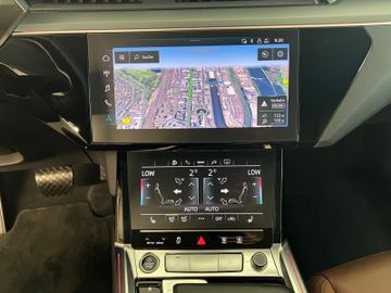 Audi Q8 - 9