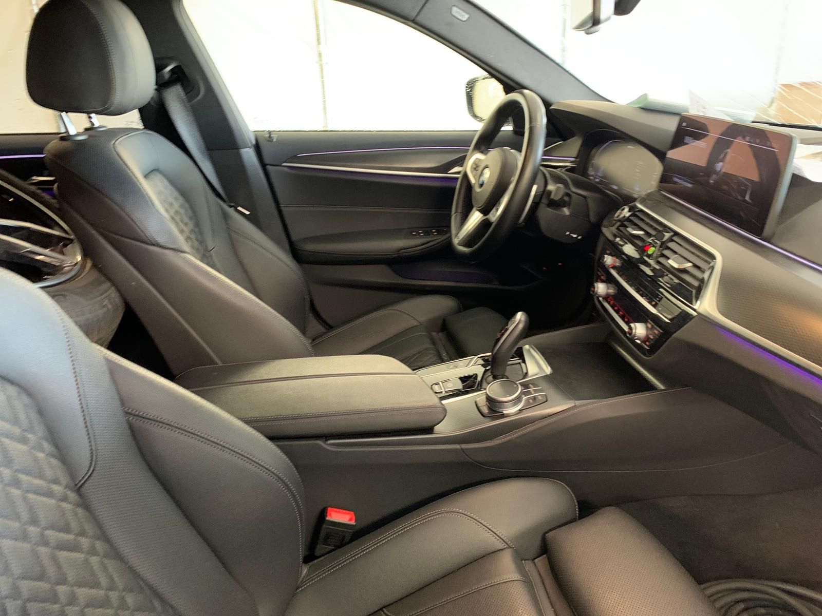 BMW 530 Touring e MSport ShadowL CockpProf Leder Kam foto 4