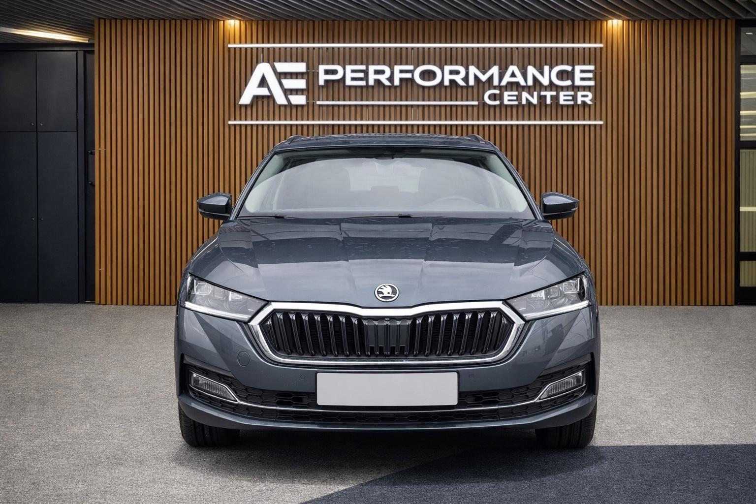 Skoda Octavia Combi First Edition 2.0 TDI DSG LED Navi