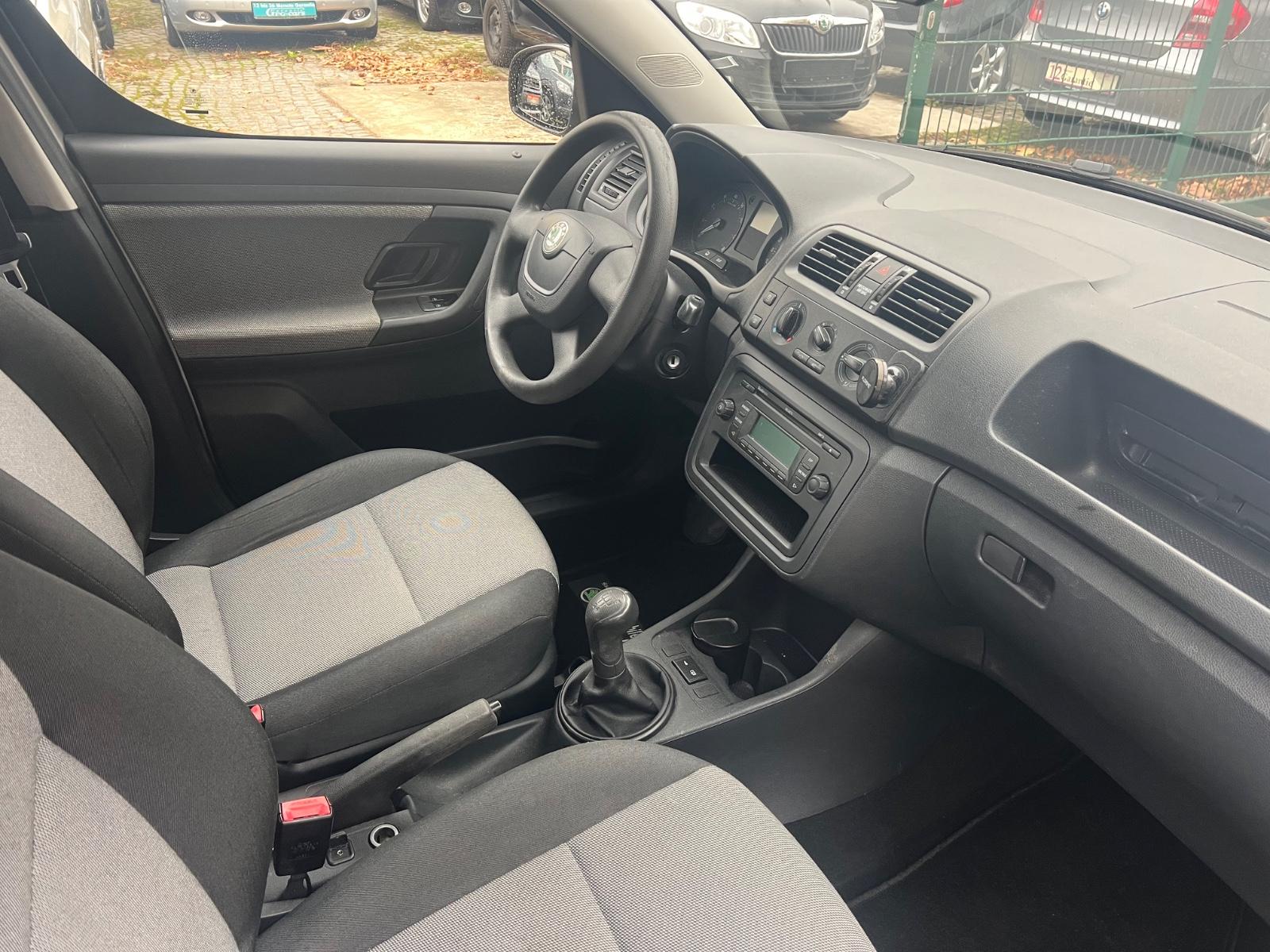 Skoda Roomster 2012 — photo 8