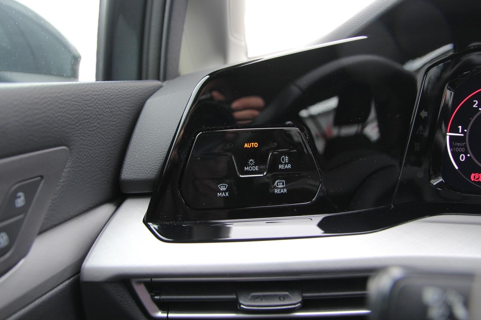 Volkswagen Golf VIII Variant Life DSG 2,0TDi/LED/Alu/1.Hand, миниатюра 16