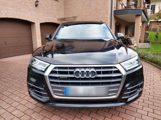 Audi Q5 2.0 TDI Quattro S-Line Automatik