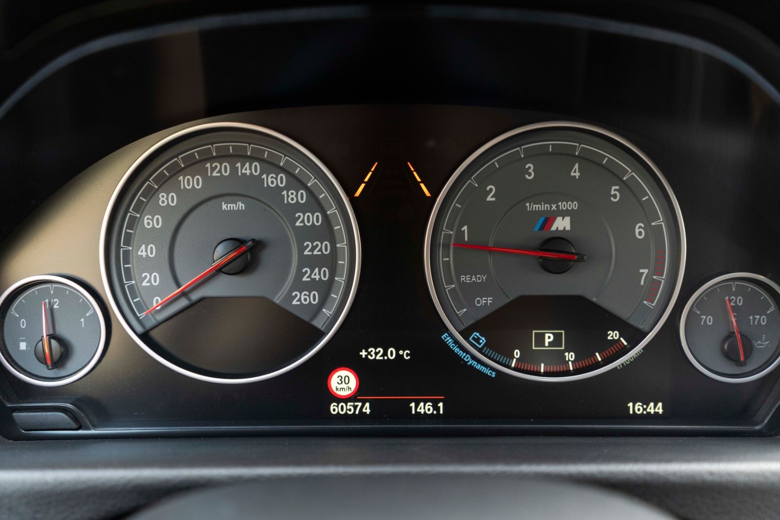 Fahrzeugabbildung BMW 440I COUPE M-PERFORMANCE H&K LED HUD KAM CARPLAY
