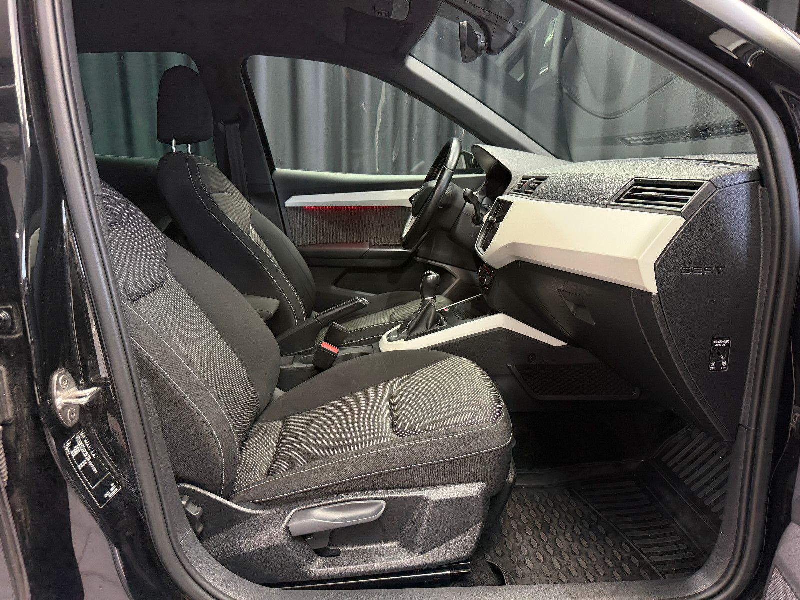 Fahrzeugabbildung SEAT Arona Xcellence|PDC|NAVI|ACC|LED