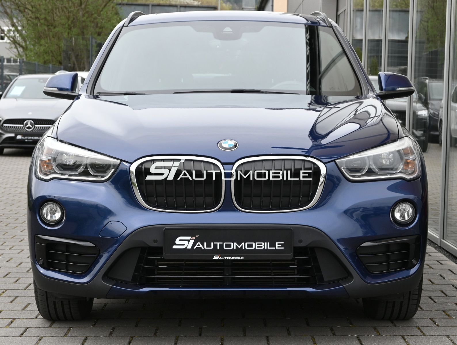 Fahrzeugabbildung BMW X1 xDr20d SPORT °AHK°KAMERA°LEDER°MEMO°NAVI°PANO