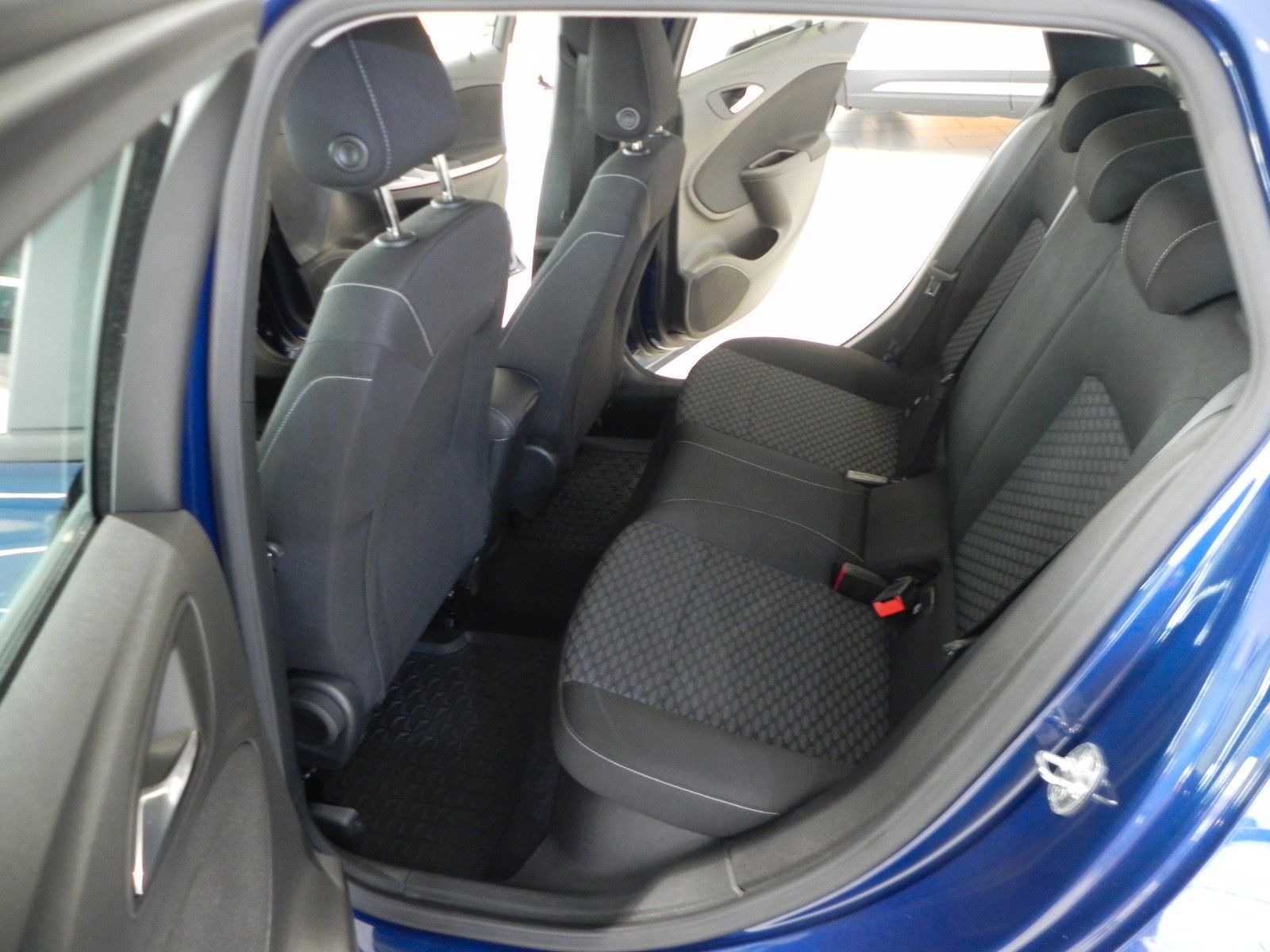 Fahrzeugabbildung Opel Astra K ST 1.4T NAVI/PDC/SHZ/TEMP./ALU16"