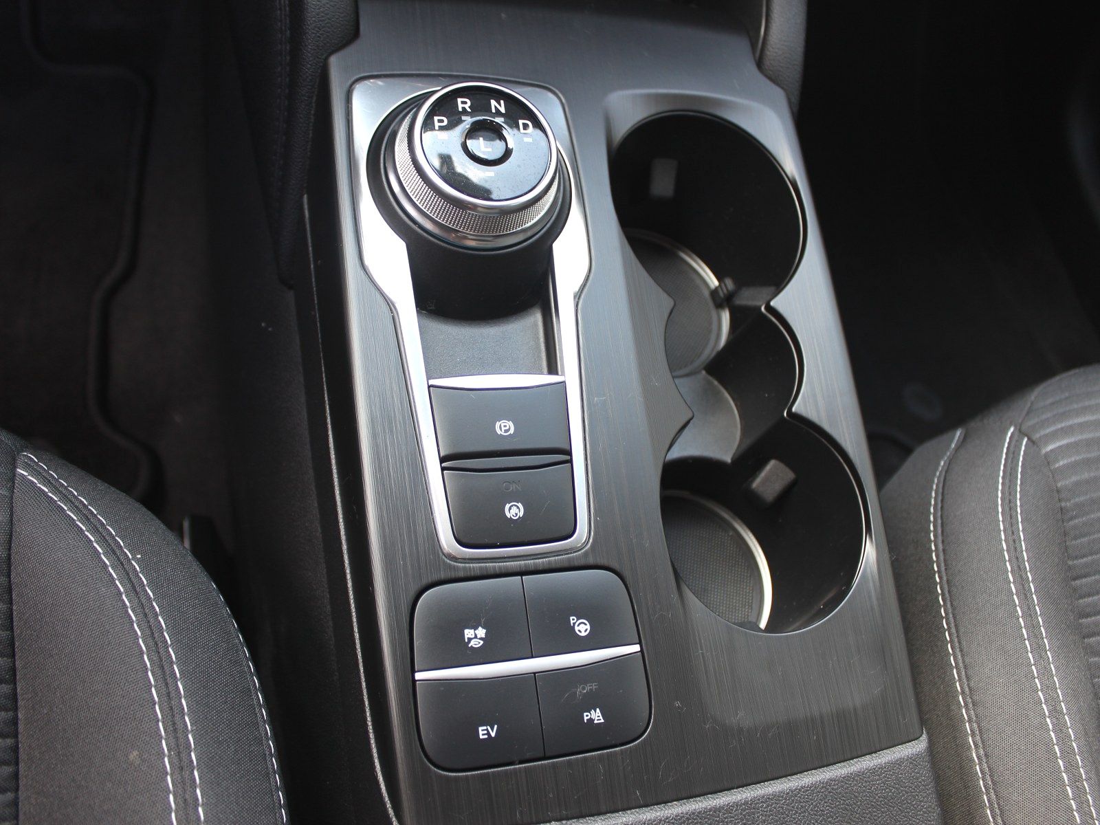 Fahrzeugabbildung Ford Kuga Plug-In Hybrid Titanium 2,5 Duratec