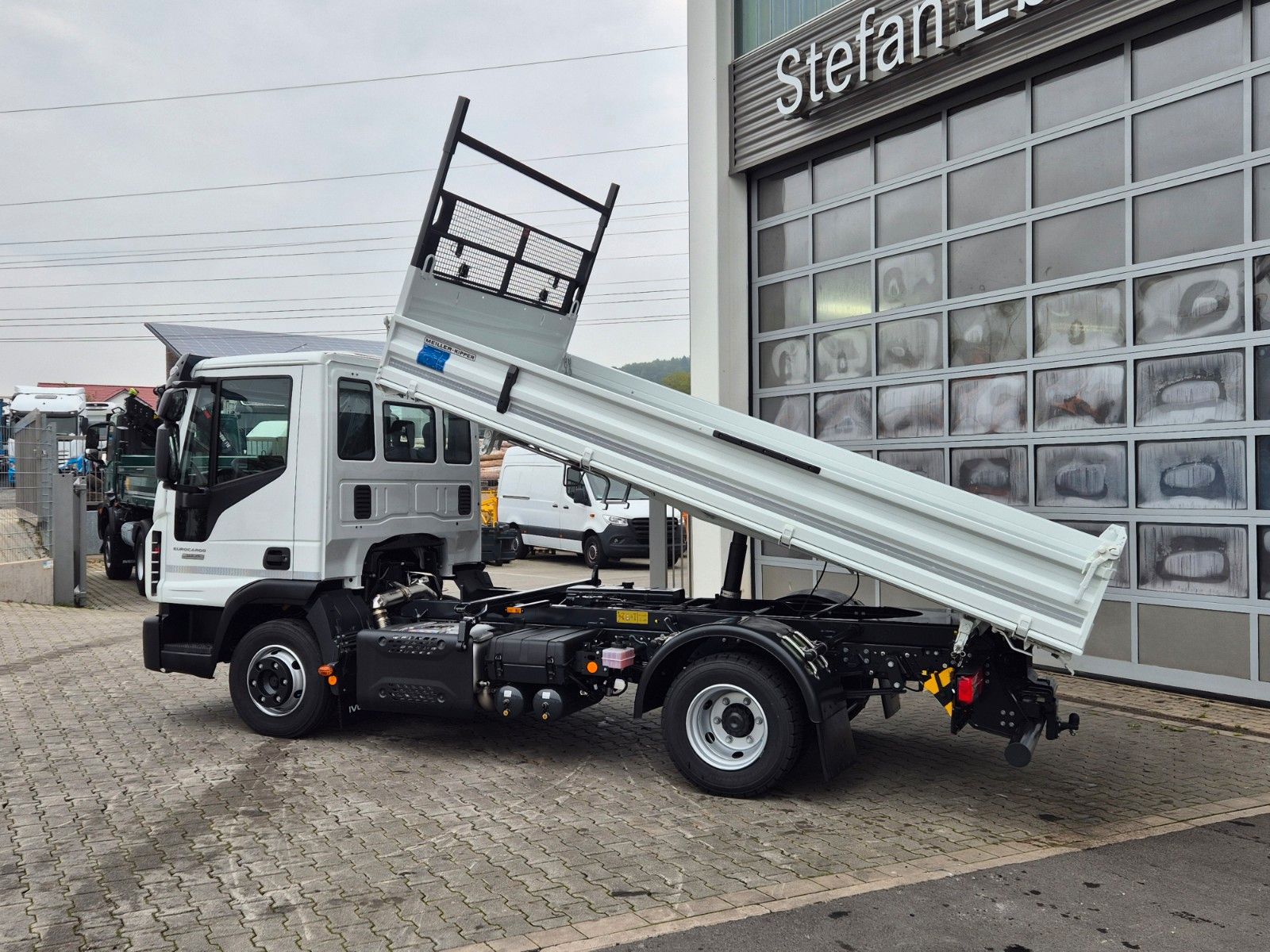 Fahrzeugabbildung Iveco Eurocargo ML80E21 Meiller Kipper 2x AHK 3 Sitze