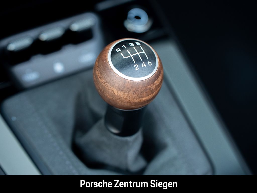 Porsche 992 -2 (911) Carrera T Cabriolet