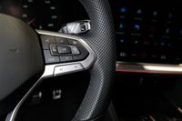 Volkswagen Touareg 3.0TDI R-Line Nachtsicht Pano StdHz 22" 
