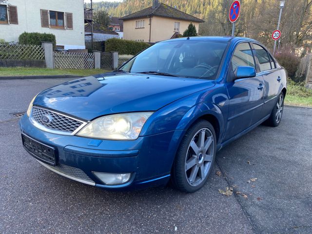 Ford Mondeo Lim. Titanium X*Leder*Xenon*AHK*Sitzklima