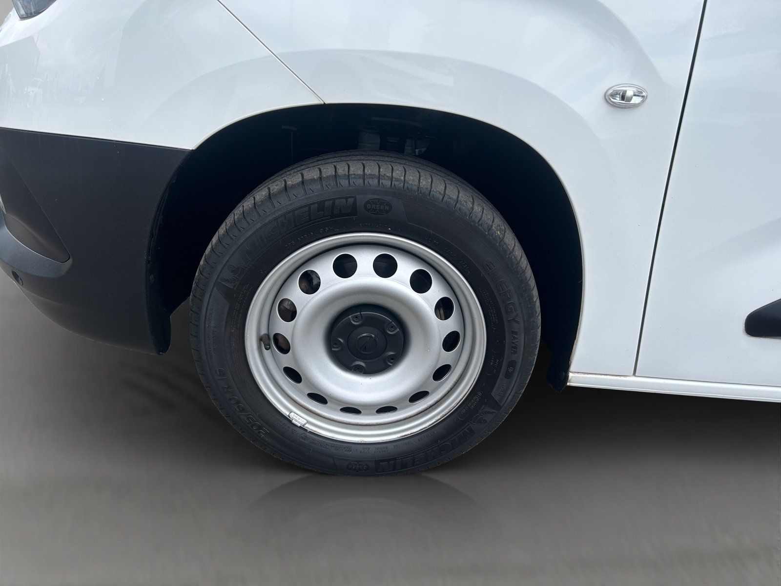 Fahrzeugabbildung Opel Combo Cargo 1.5 D Edition (EURO 6d)