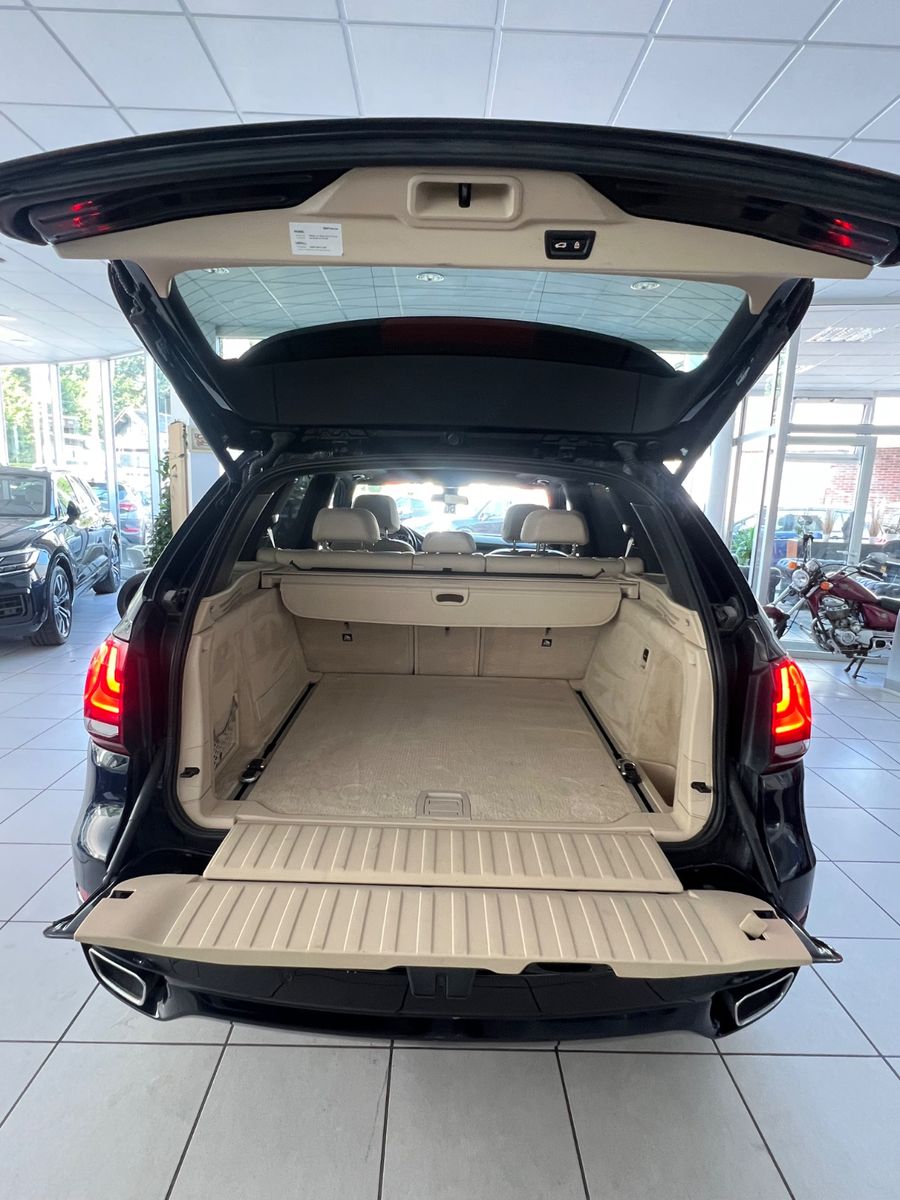 Fahrzeugabbildung BMW X5 xDrive 30 d M Sport Paket *PANO*SOFT-CLOSE*