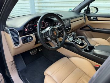 Porsche Cayenne - 11