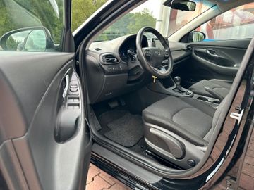 Bild 9 Hyundai i30 cw *Automatic*SitzHz*NAVI*AppleCar*
