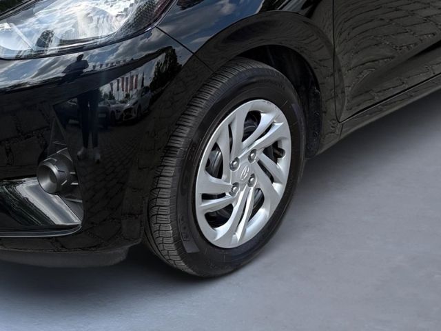 Fahrzeugabbildung Hyundai i10 1.0 Select +KIMA+NAVI+TEMPOMAT+RADIO+UVM+