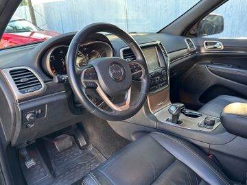 Jeep Grand Cherokee - 10