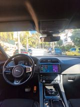 Jaguar F-Pace 25t AWD R-Sport Automatik R-Sport - Jaguar F-Pace von privat